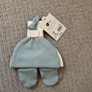 H&M Soft Blue Baby Hat and Mittens Set